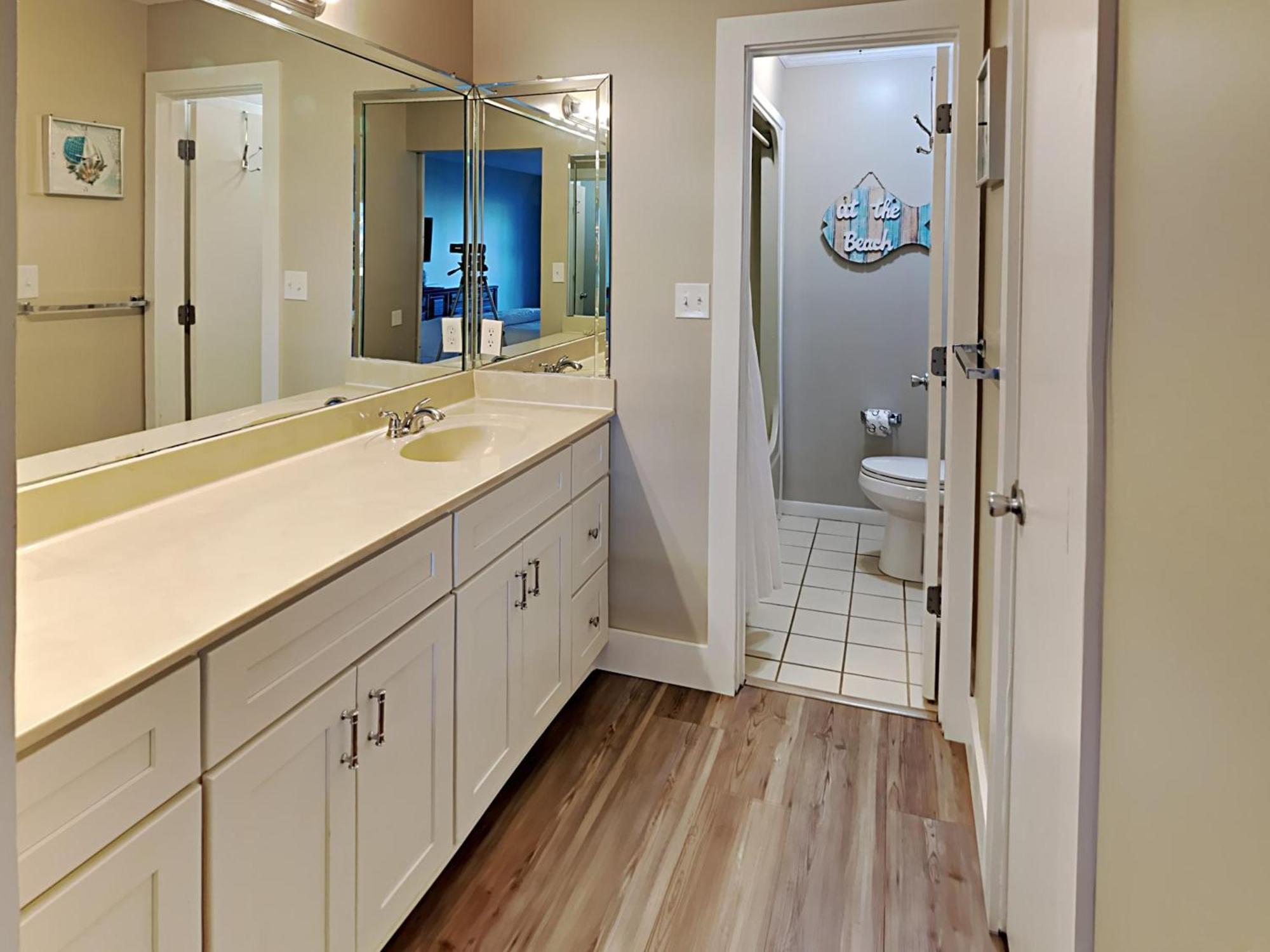 Apartment Edgewater 1302 *