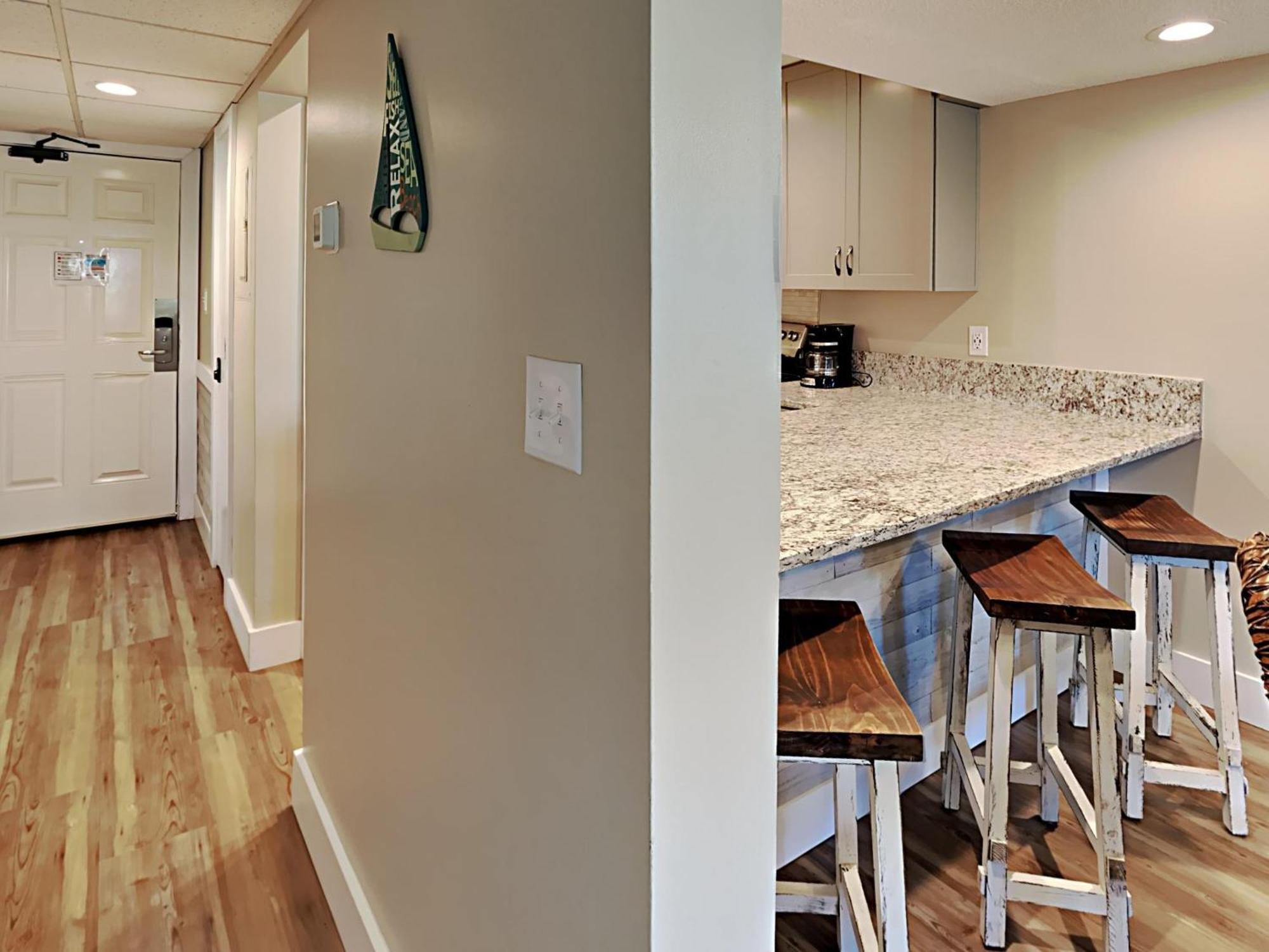 Apartment Edgewater 1302 *